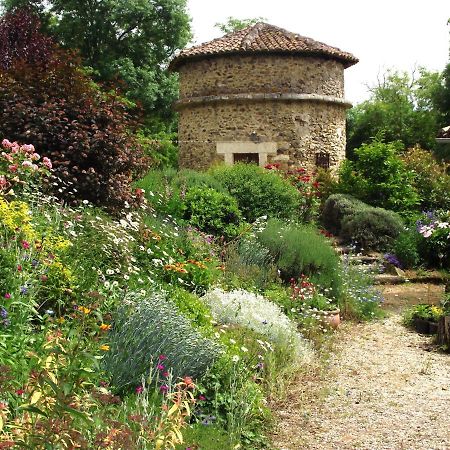 Menet Villa Montbron Exterior photo